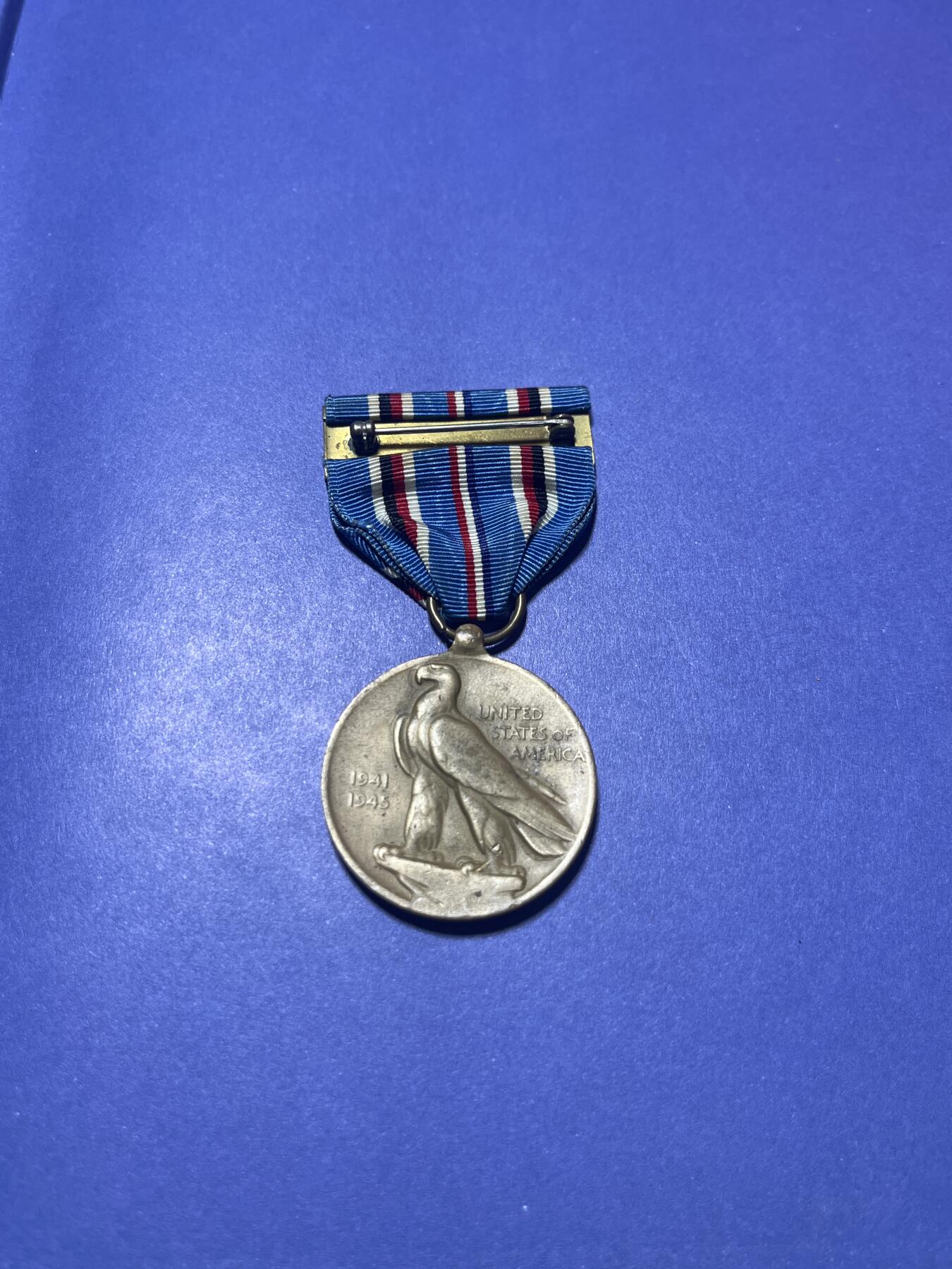 世界各国奖章纪念章徽章无底价拍卖