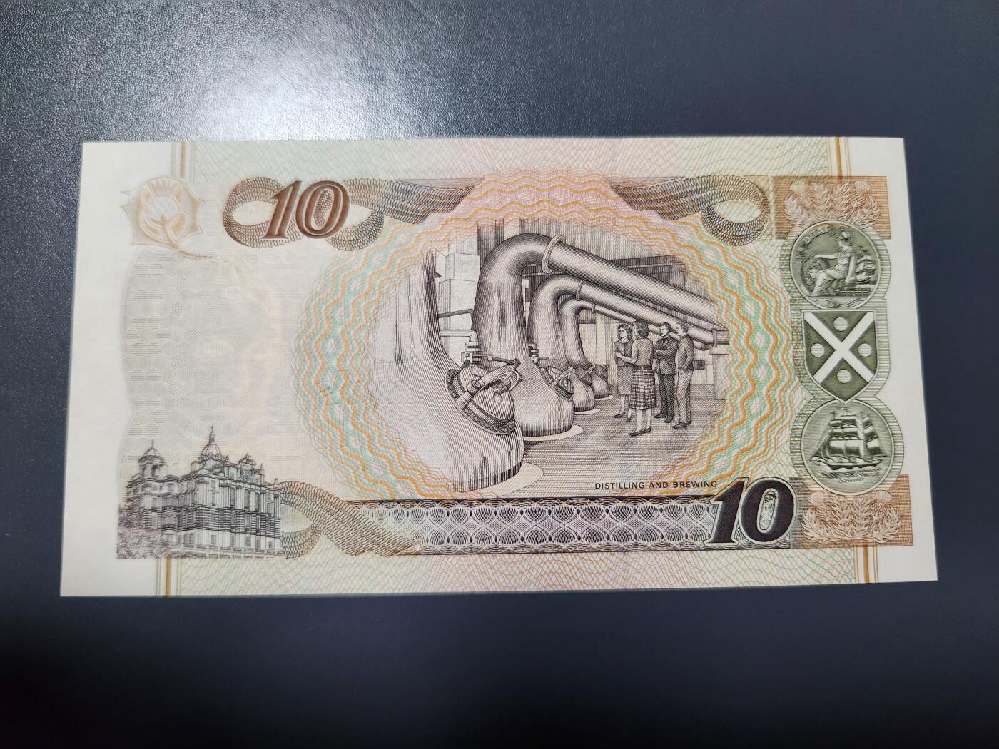 1月10号晚上8点 外国纸币自动截拍第82场 全新UNC 苏格兰10镑 斯格特爵士 2001年 