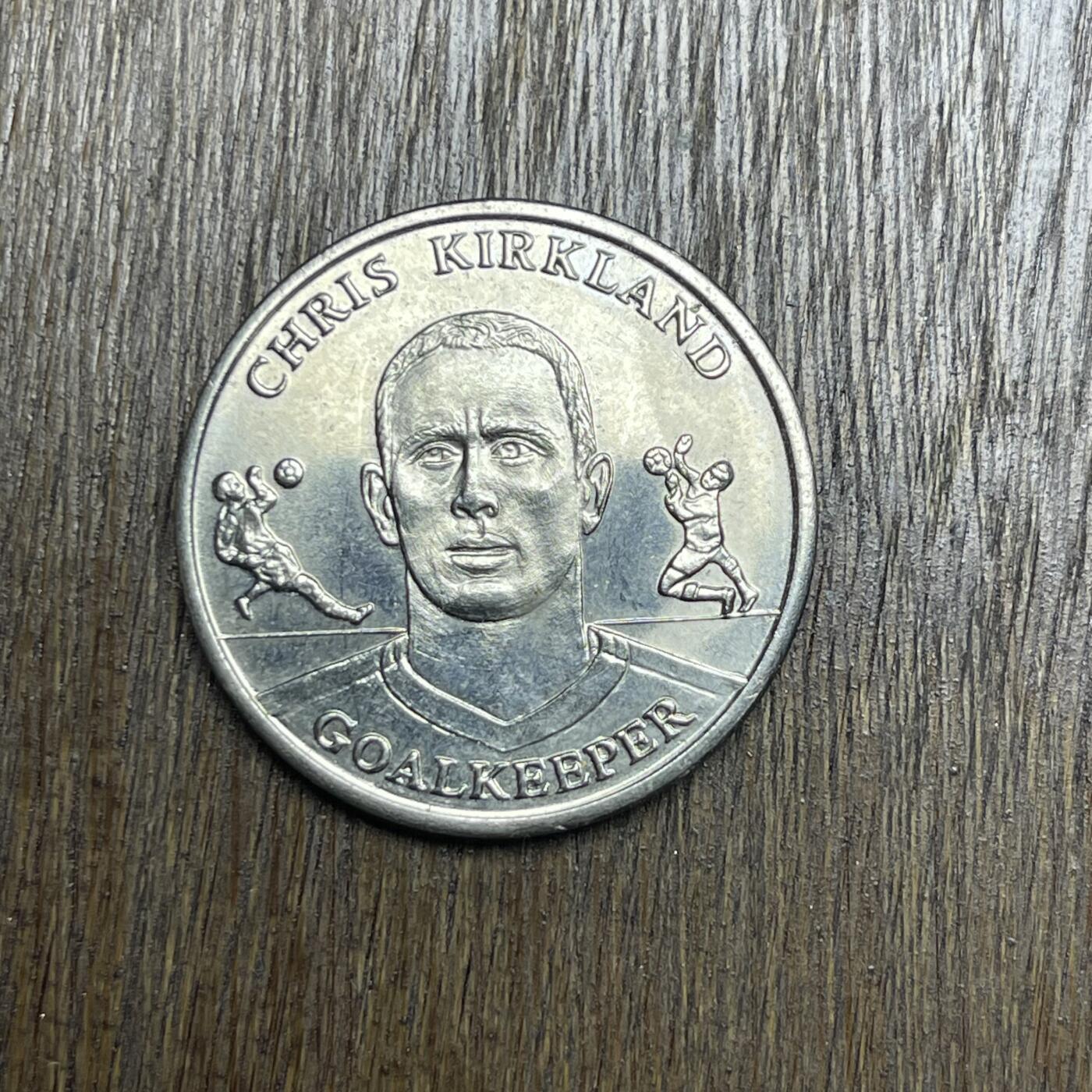 【铜匠收藏】★第137场★散币场。不寄存，30包邮。不满30元，支付5元运费。《接受代拍 代送NGC评级》 16【无寄存】2004 英格兰 门将 克里斯.柯克兰 纪念章