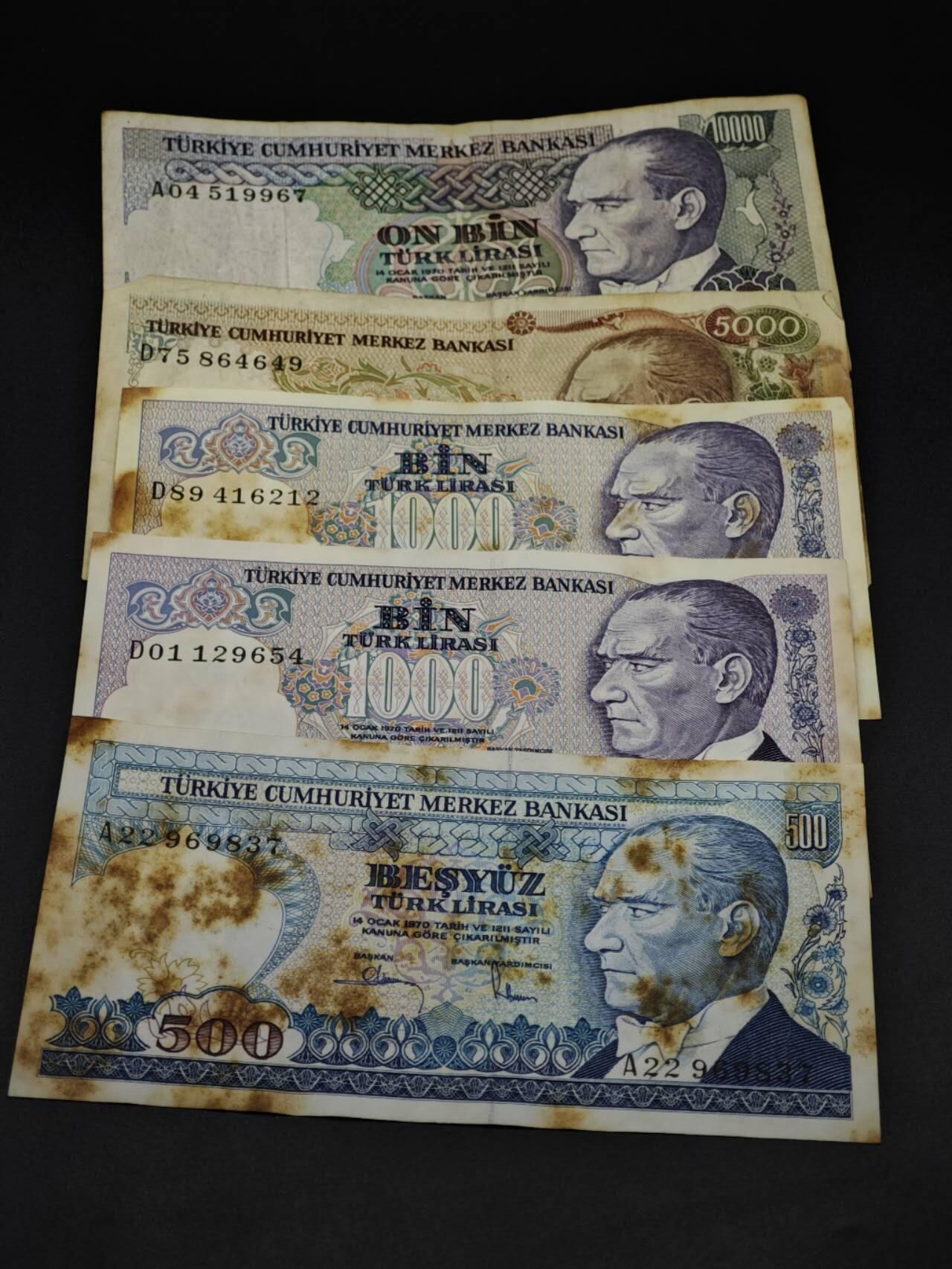 【淘币小摊】限时拍第八百四十五拍  纸币场  满百包邮可预留两周  周一统一发货  土耳其500-10000里拉纸币5张【有折】