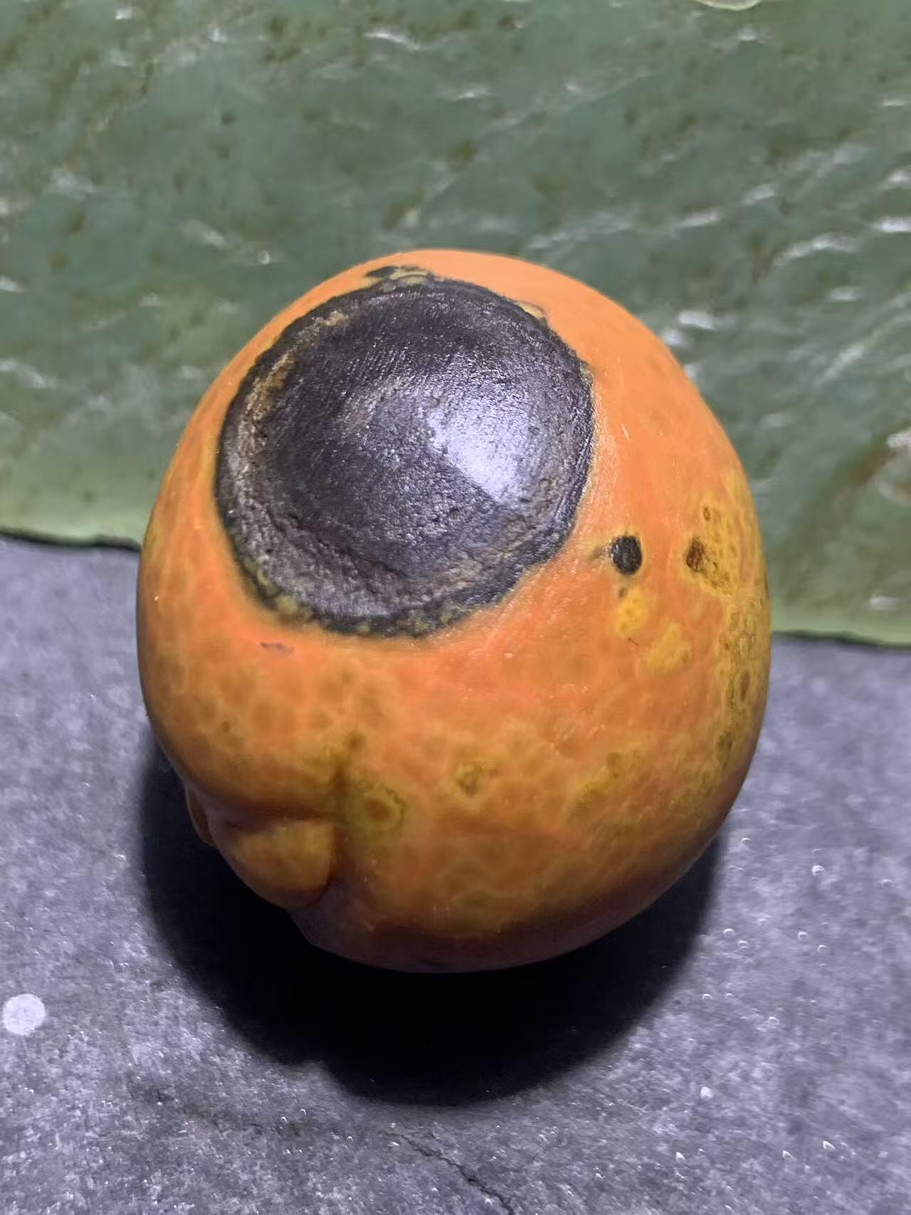 精美亚光冰飘原皮天眼纹战国红玛瑙手工俏色巧雕如来佛祖意境吊坠一颗！