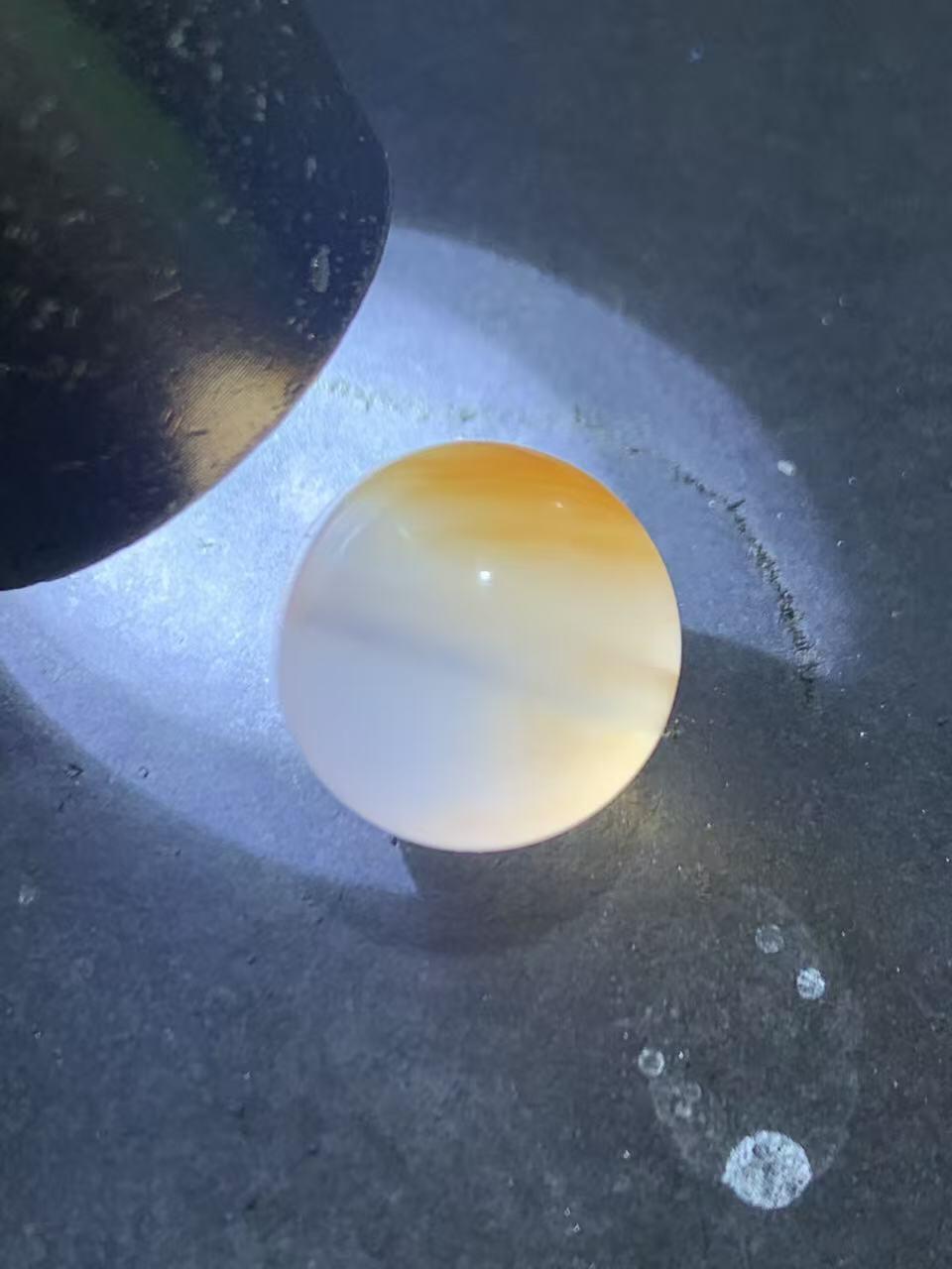 精美川料南红玛瑙荔枝冻飘红圆珠一颗！