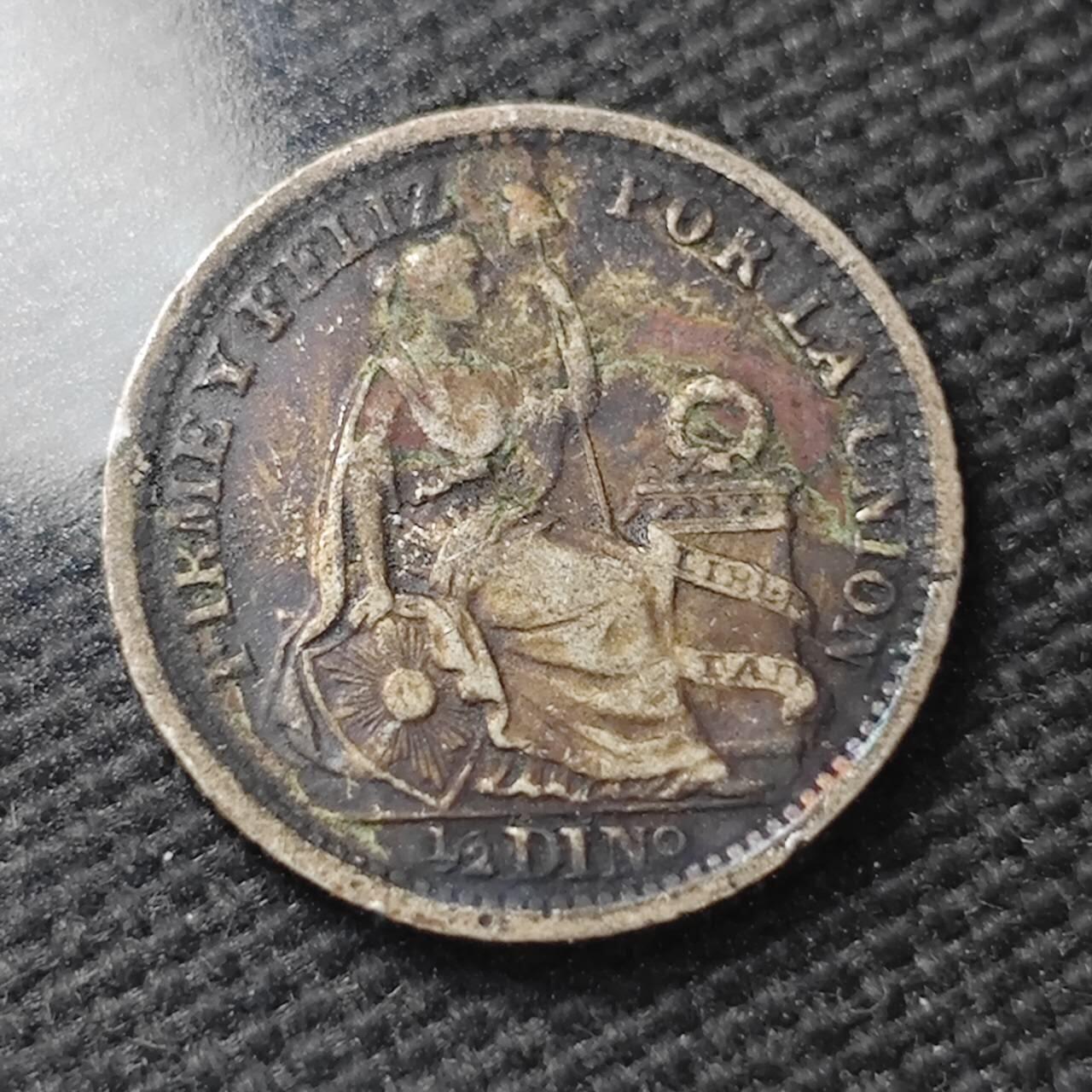 KK钱币收藏小铺  第399期  百期特拍（四拍之三）2月预留时间 周末发货  1901秘鲁1/2角银币