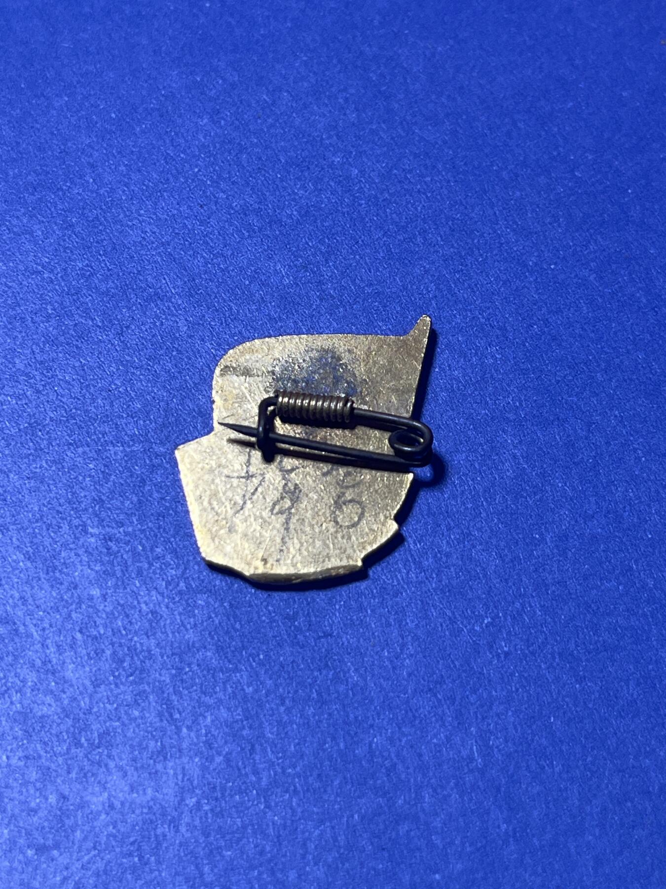 世界各国奖章纪念章徽章无底价拍卖