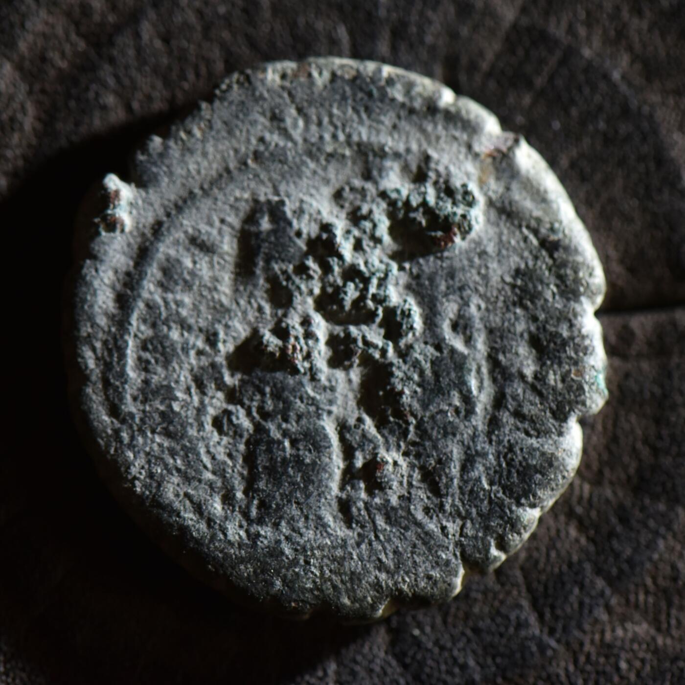 【良泉】【春节前最后一场】2月5日晚19.30点开拍！208组，本场结束后预存钱币的朋友请告知，将连同本场拍品一起邮寄，预祝诸位春节愉快！ 13.38克，公元576年【拜占庭】查士丁二世和皇后索菲亚，在位第12年，40努米大铜币，克孜科斯造币厂