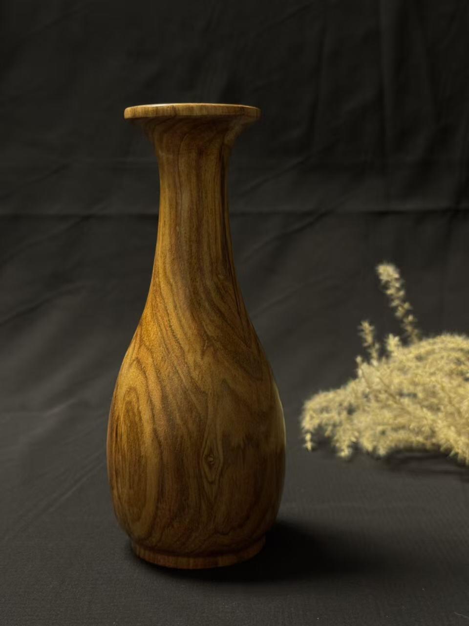 零元拍：海南黄花梨 花瓶 整料掏出，高 165 ，大肚 69，瓶口 50MM