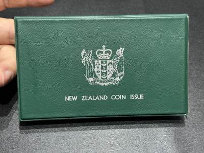 《外钞收藏家》第六百零一期（畅拍场）（本平台长期征集拍品、欢迎藏友们联系合作） - 1980年新西兰精致币一套7枚一起精美包装 1元是银币