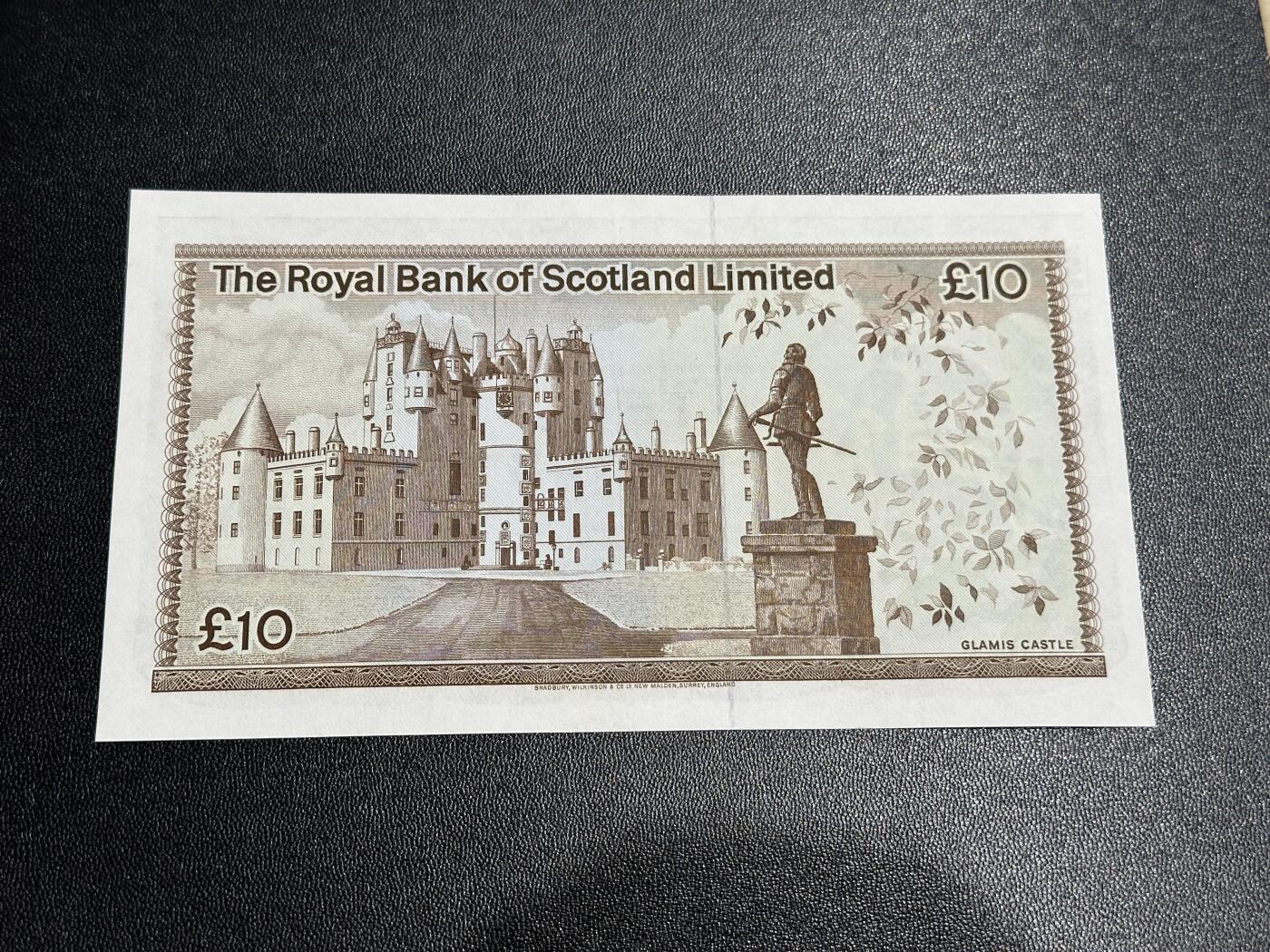 《外钞收藏家》第六百零一期（畅拍场）（本平台长期征集拍品、欢迎藏友们联系合作） 1981年苏格兰皇家银行10镑 AU品相 BWC版