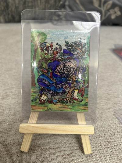 喜灰玩卡拍卖第三期限时免佣金，接代拍，免佣金帮卡友们拍卖，欢迎送拍，释放现金流，让自己有资金可以购买更多喜欢的卡牌，让别的卡友能淘到更多心仪的卡牌 - 云龙手绘卡鲁智深倒拔垂杨柳（正常卡牌尺寸）