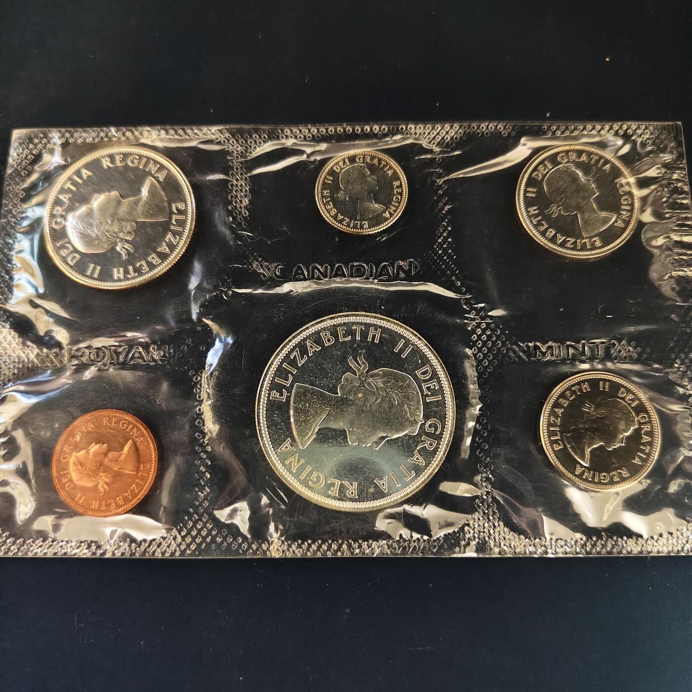 【全场包邮】纯粹捡漏拍493场 加拿大1964年官方4银1镍1铜封装套币【23克+11.66克+5.83克+2.31克，纯银价约616元（按18元银价折算）】