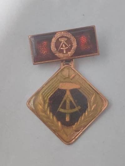 韵星假日拍卖第三十六期 -- Rimey Holidays Auction 36 - 民主德国个人劳动荣誉奖章