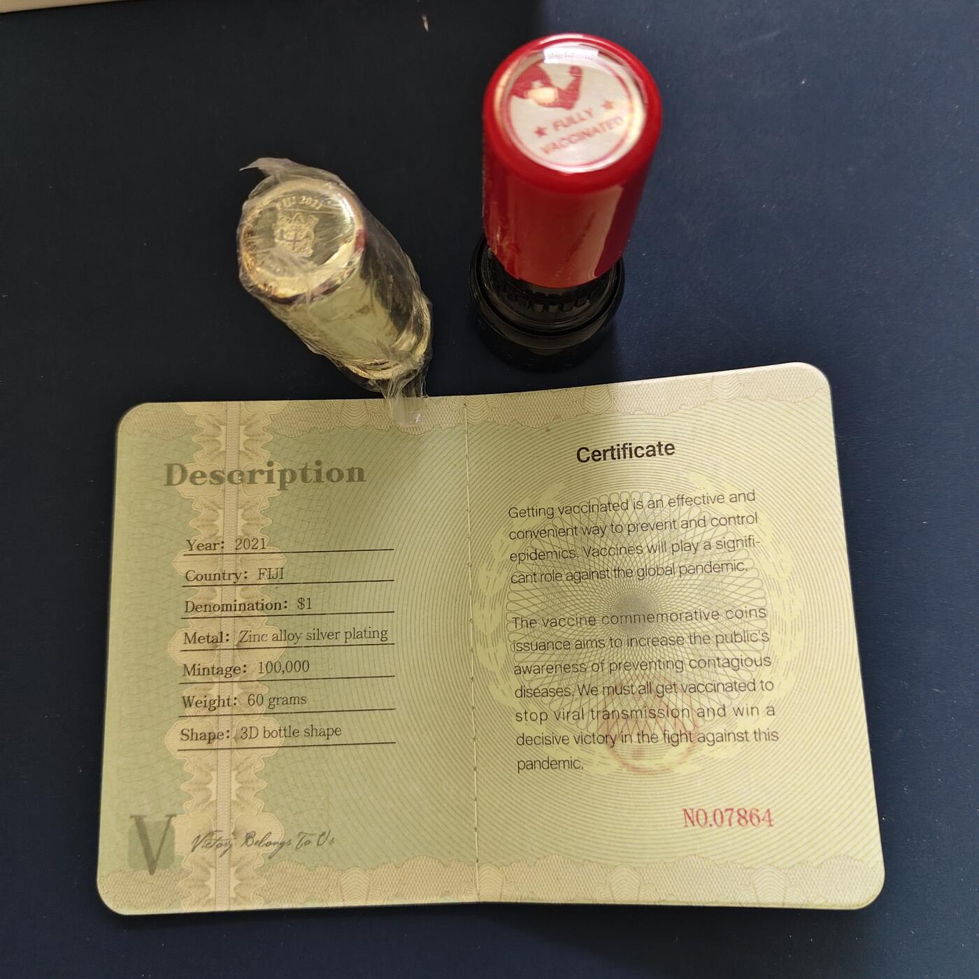 【全场包邮】纯粹捡漏拍493场 斐济2021年1元新冠疫苗疫苗瓶异形纪念币-盒证全-原封