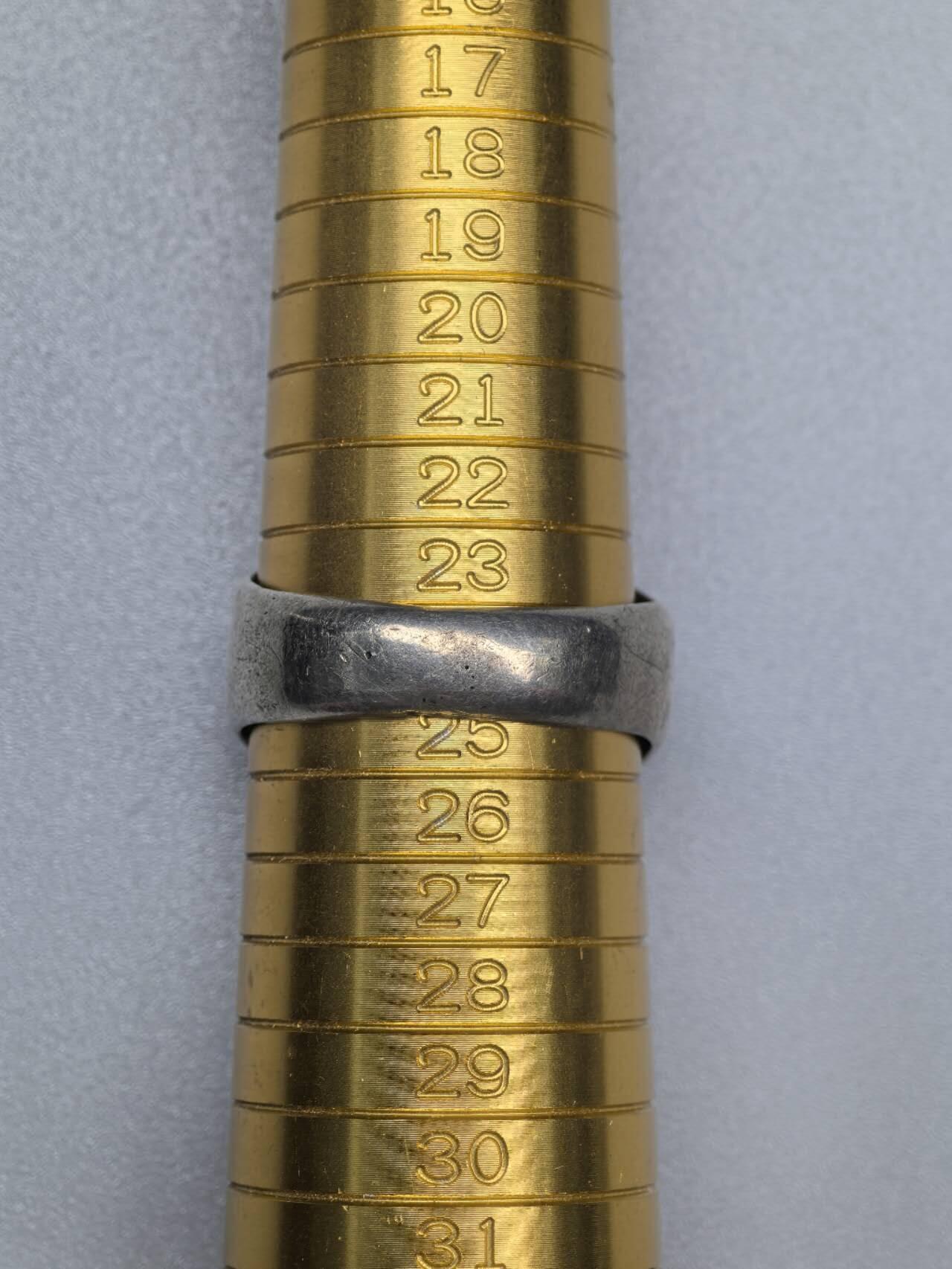 小驴勋章奖章收藏1月10日周六晚六点拍卖（珍爱和平，收藏战争，铭记历史，勿忘国耻，忠党爱国。有偿代拍，送拍规则在简介最后，参拍须阅读规则后再参拍，关系到运费包装发货时效真假辨别等关键信息，拍卖时不再发原图，看大图店主微信码在拍卖店铺介绍里）