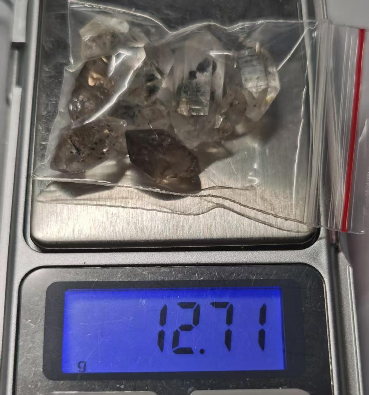 七河·世界钱币杂件水晶矿标小拍（总第33期） 藏家出品 X685（13）云贵闪灵水晶原石 一组 8 件