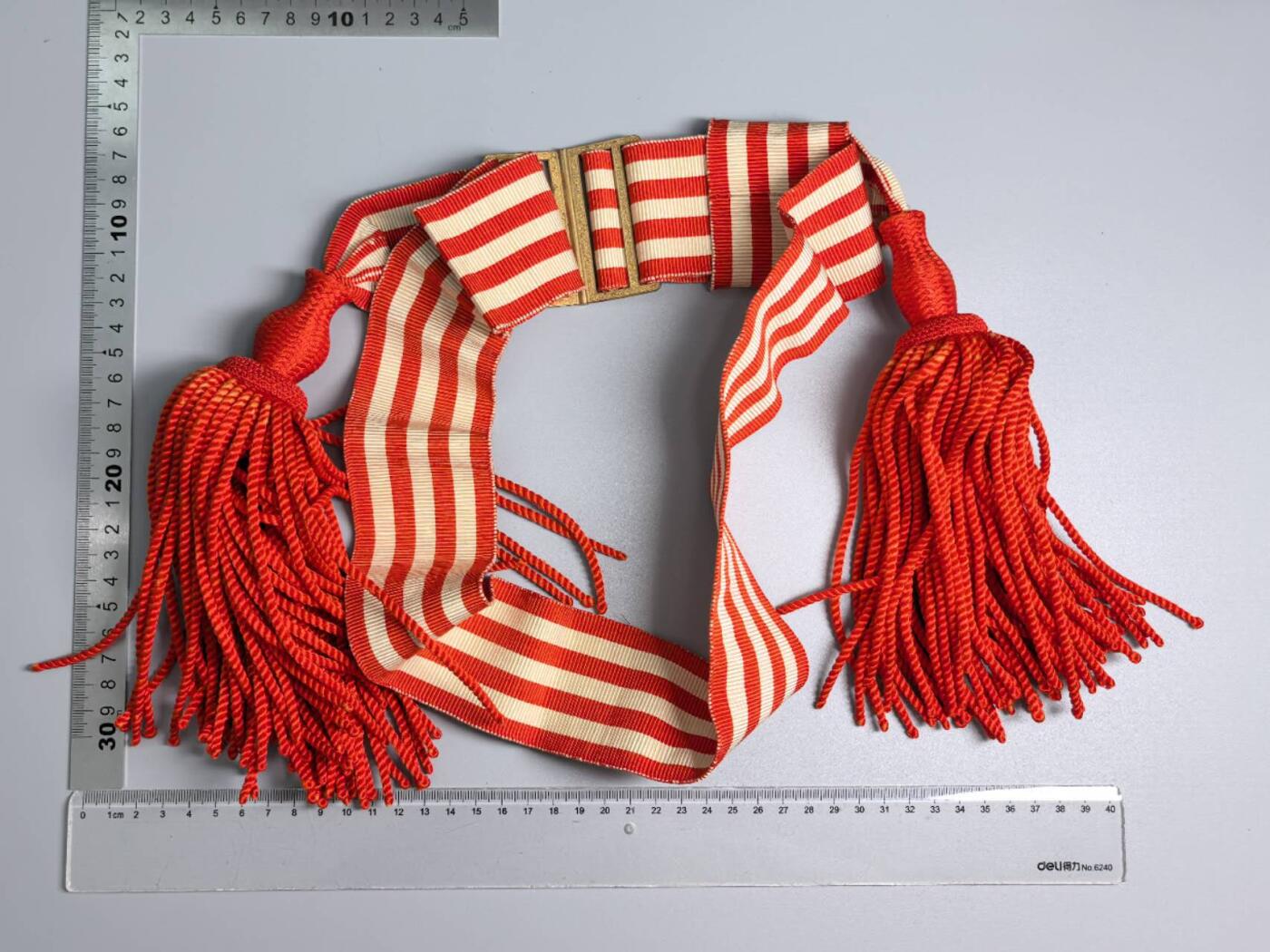 小驴勋章奖章收藏1月10日周六晚六点拍卖（珍爱和平，收藏战争，铭记历史，勿忘国耻，忠党爱国。有偿代拍，送拍规则在简介最后，参拍须阅读规则后再参拍，关系到运费包装发货时效真假辨别等关键信息，拍卖时不再发原图，看大图店主微信码在拍卖店铺介绍里）