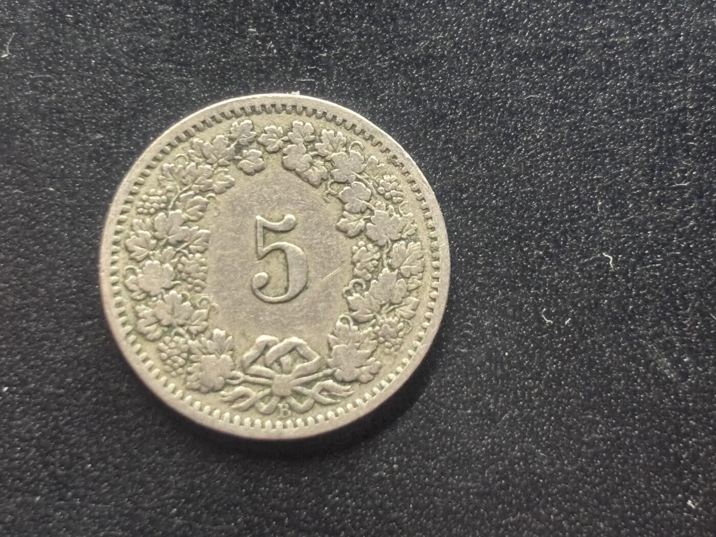 邮泉阁限时拍卖第三十九场 欧洲专场（硬币在国外。请付邮费6元。） 瑞士1914年5拉彭