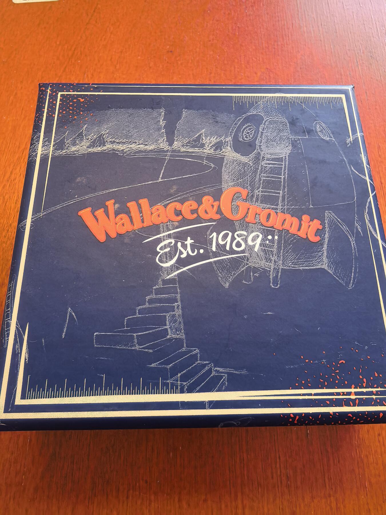 长老汇蛇年精选第九十三场拍卖 2019英国无敌掌门狗30周年50便士彩色七边精制银币，水晶盒，925银，2.5万枚，盒证全