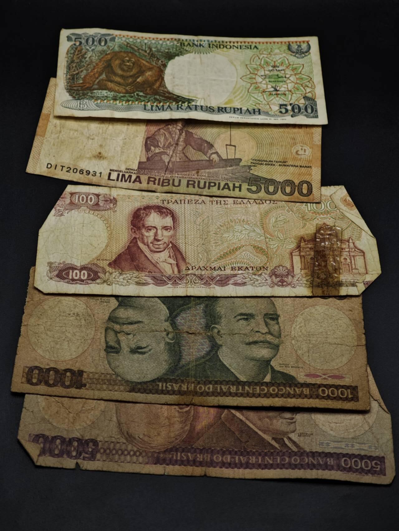 【淘币小摊】限时拍第八百四十五拍  纸币场  满百包邮可预留两周  周一统一发货  印尼 希腊 巴西纸币5张【有折】