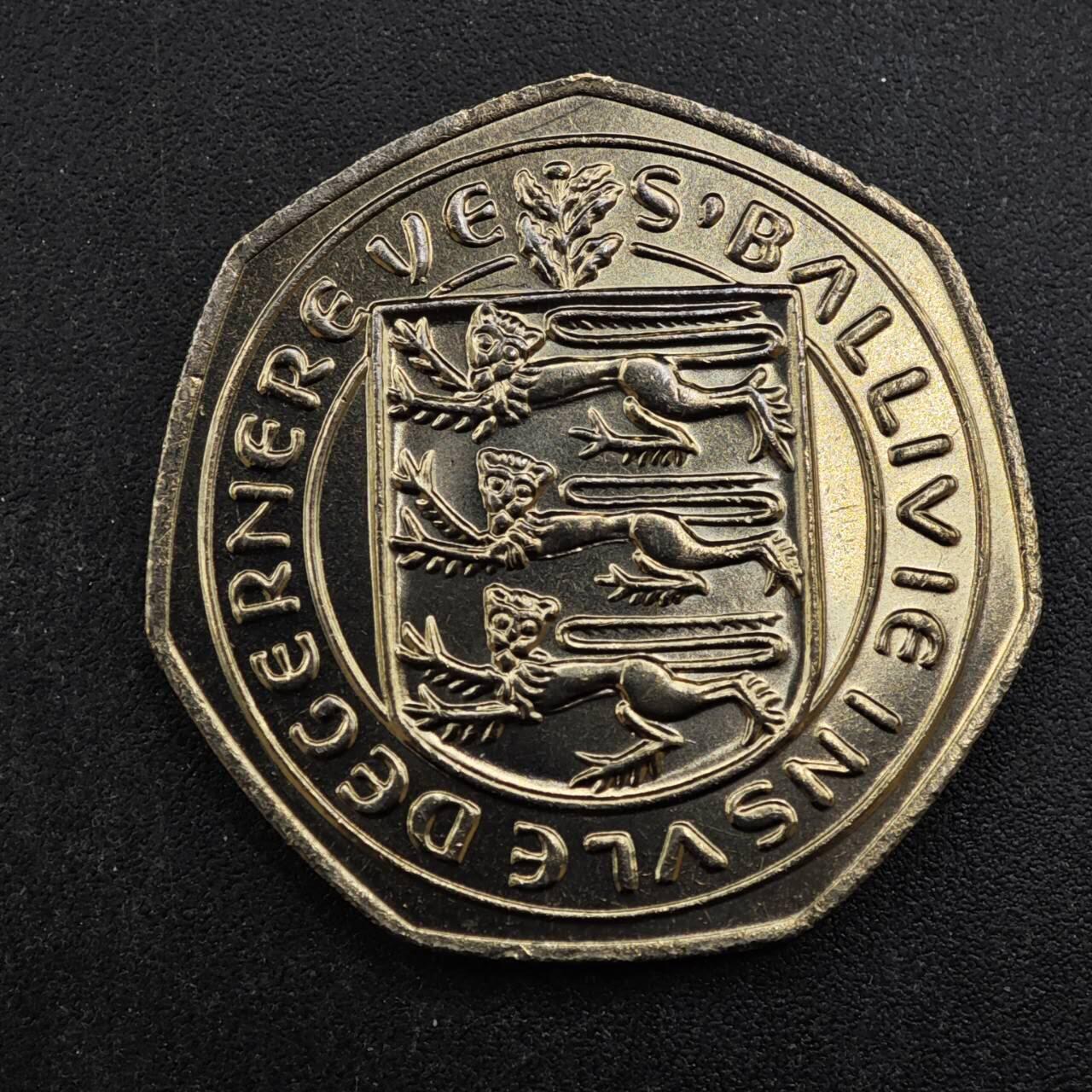 【淘币小摊】实时拍第八百四十四拍   散币场   满百包邮可预留二周 每周一统一发货   根西岛1982年50便士镍币