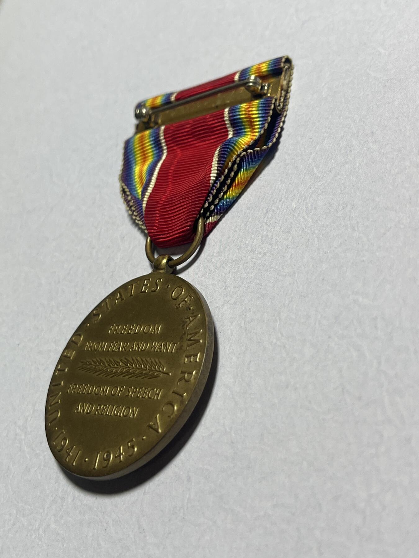 世界各国奖章纪念章徽章无底价拍卖