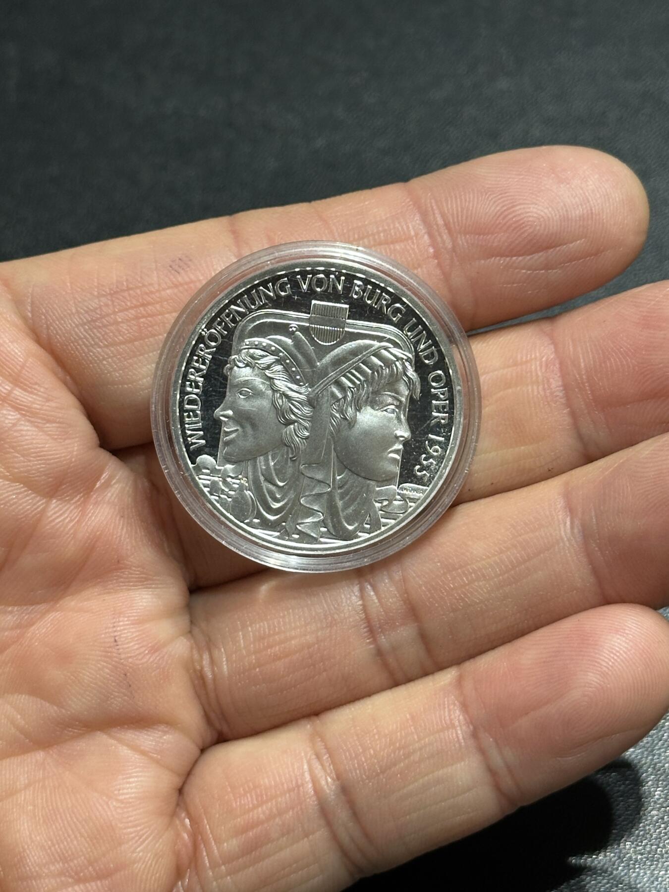 《外钞收藏家》第六百零一期（畅拍场）（本平台长期征集拍品、欢迎藏友们联系合作） 奥地利2005年10欧元精制银币（国家歌剧院重开50周年纪念，16g925银）