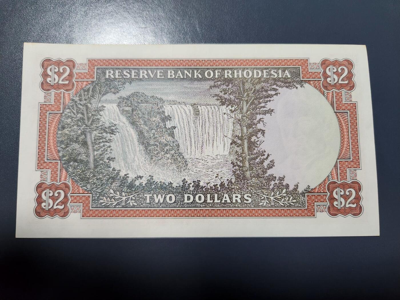 1月10号晚上8点 外国纸币自动截拍第82场 罗得西亚1970-年2元 莫西奥图尼亚瀑布 首版 全新