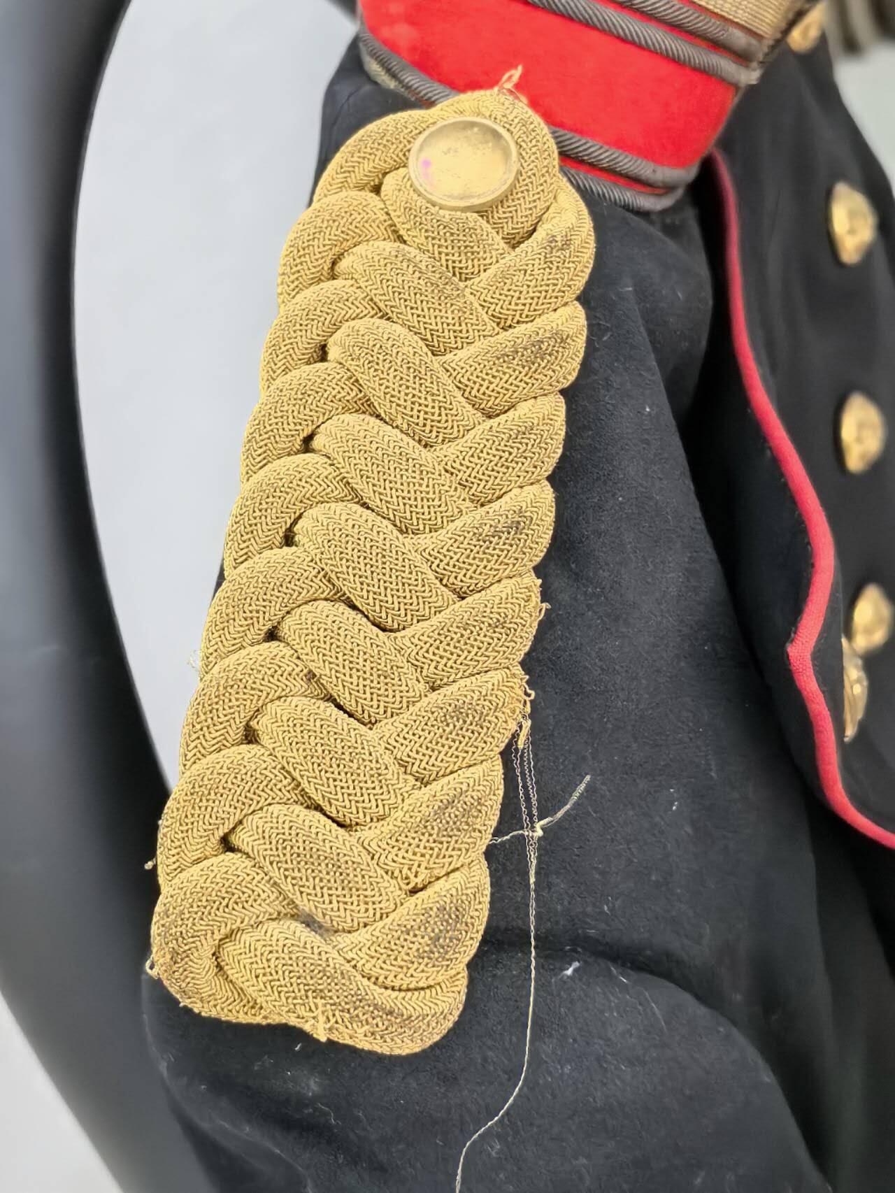 小驴勋章奖章收藏1月10日周六晚六点拍卖（珍爱和平，收藏战争，铭记历史，勿忘国耻，忠党爱国。有偿代拍，送拍规则在简介最后，参拍须阅读规则后再参拍，关系到运费包装发货时效真假辨别等关键信息，拍卖时不再发原图，看大图店主微信码在拍卖店铺介绍里）