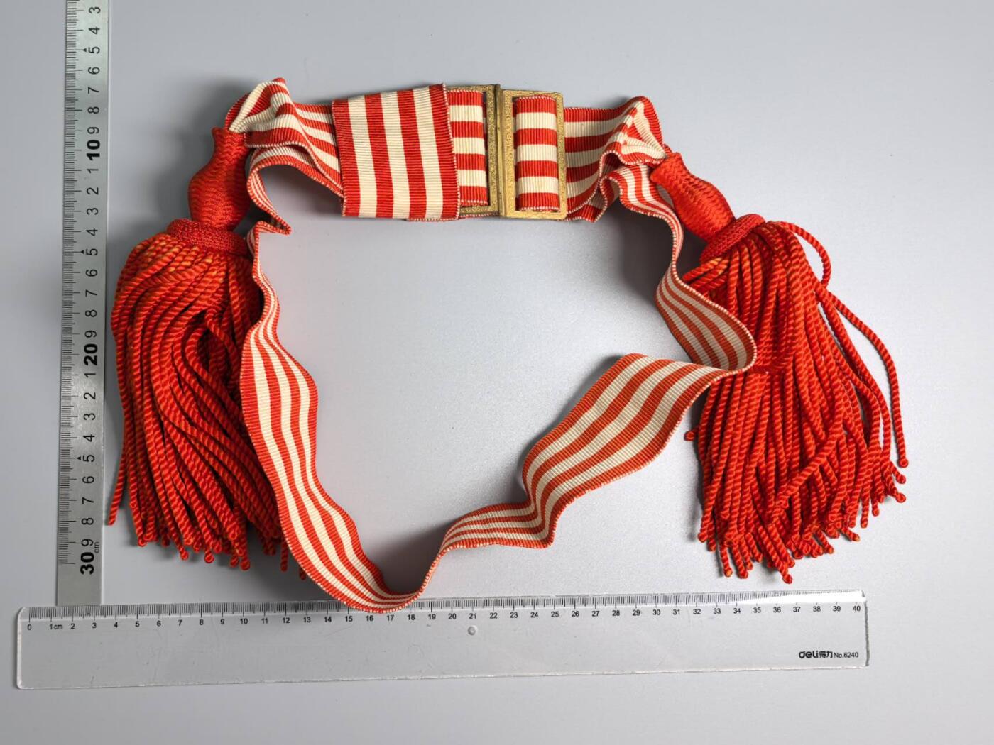 小驴勋章奖章收藏1月10日周六晚六点拍卖（珍爱和平，收藏战争，铭记历史，勿忘国耻，忠党爱国。有偿代拍，送拍规则在简介最后，参拍须阅读规则后再参拍，关系到运费包装发货时效真假辨别等关键信息，拍卖时不再发原图，看大图店主微信码在拍卖店铺介绍里）