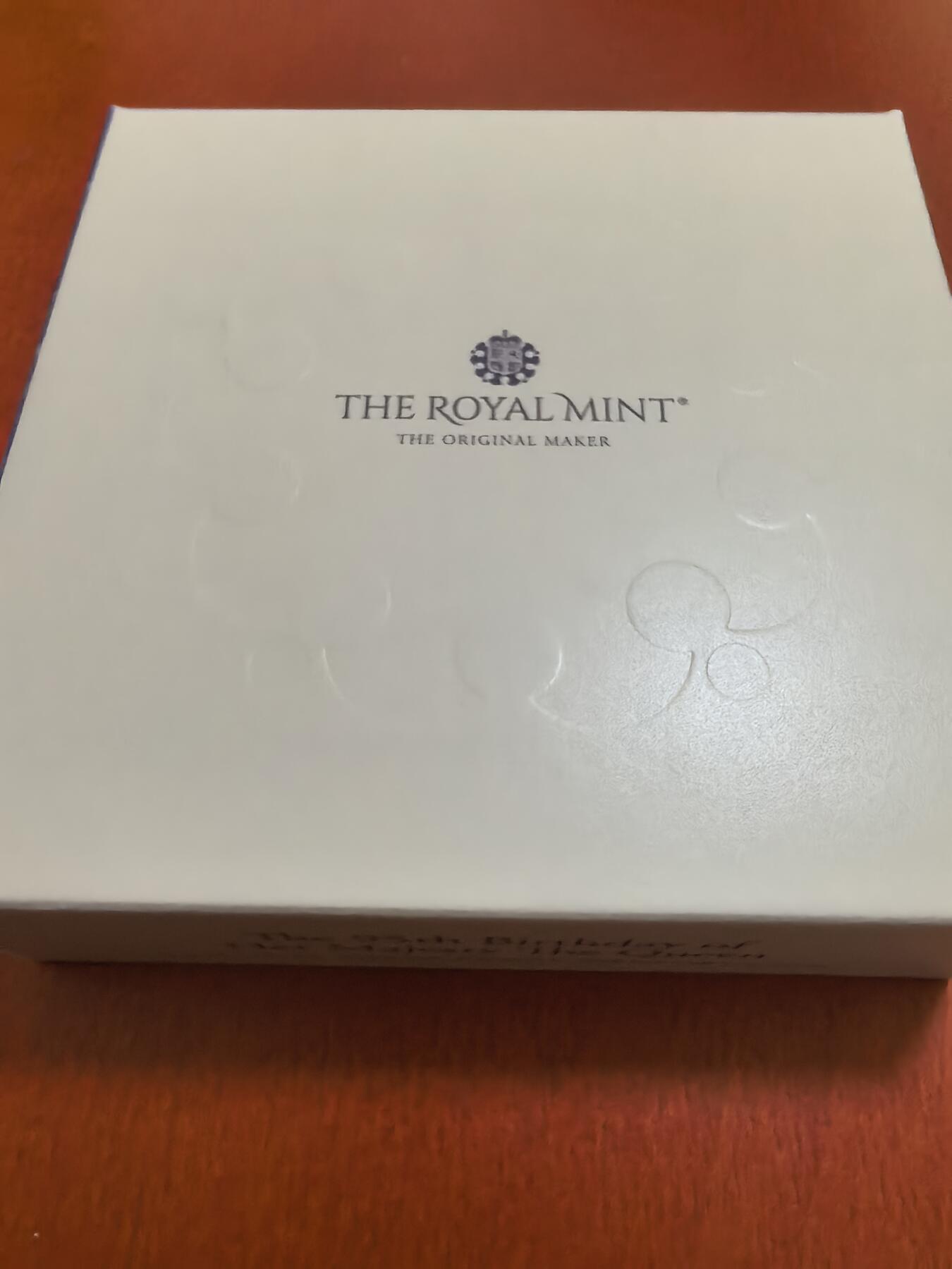 长老汇蛇年精选第九十三场拍卖 2021英国伊丽莎白二世95寿诞5英镑精制加厚银币，56.56克925银，盒证全，1926枚