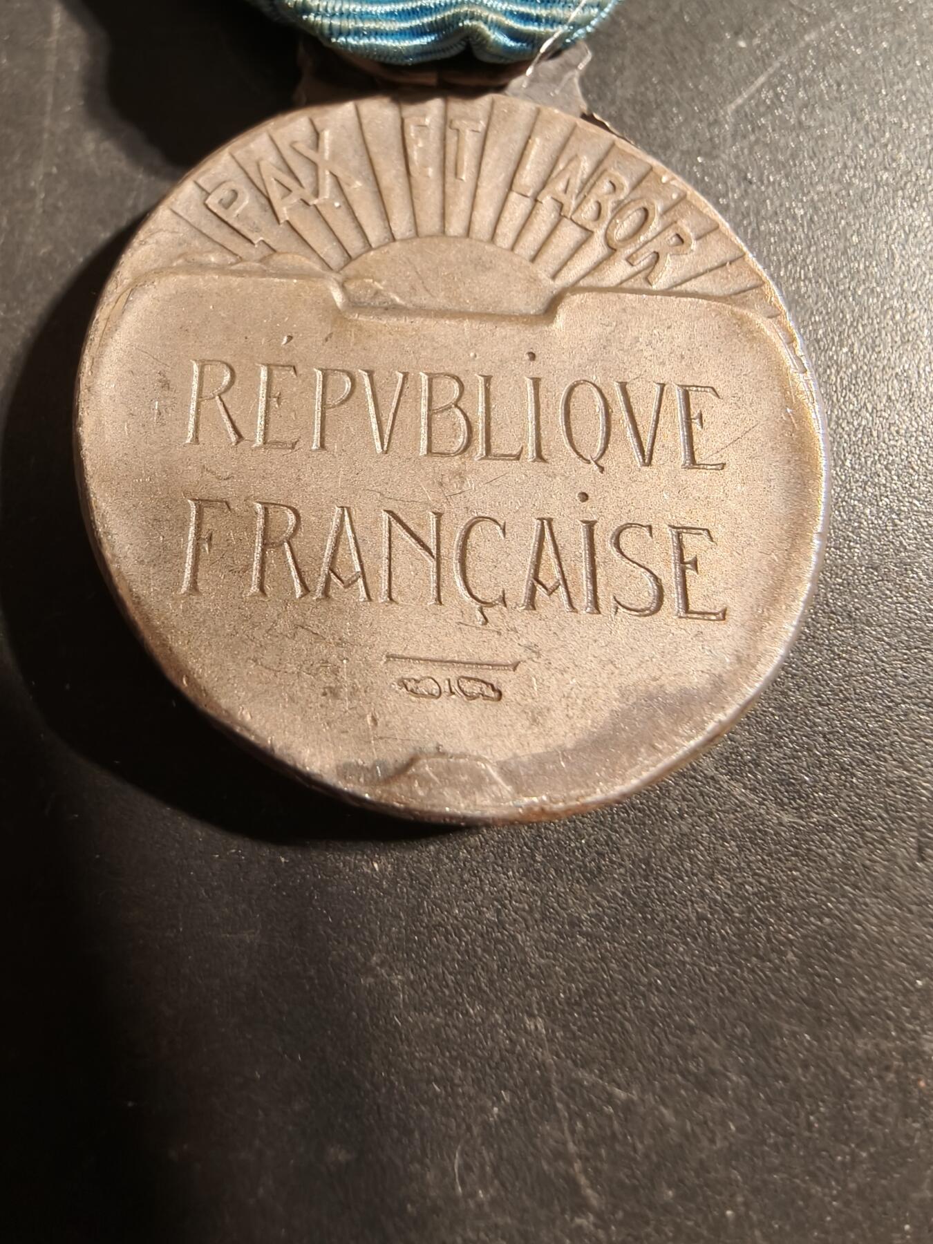 老王徽章第176期 法国银级体育奖章    950银     16.7g
