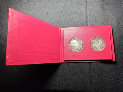 KK钱币收藏小铺  第400期  百期特拍（四拍之四）2月预留时间 周末发货 -   梵蒂冈教皇银章2枚套 一枚重12.7克