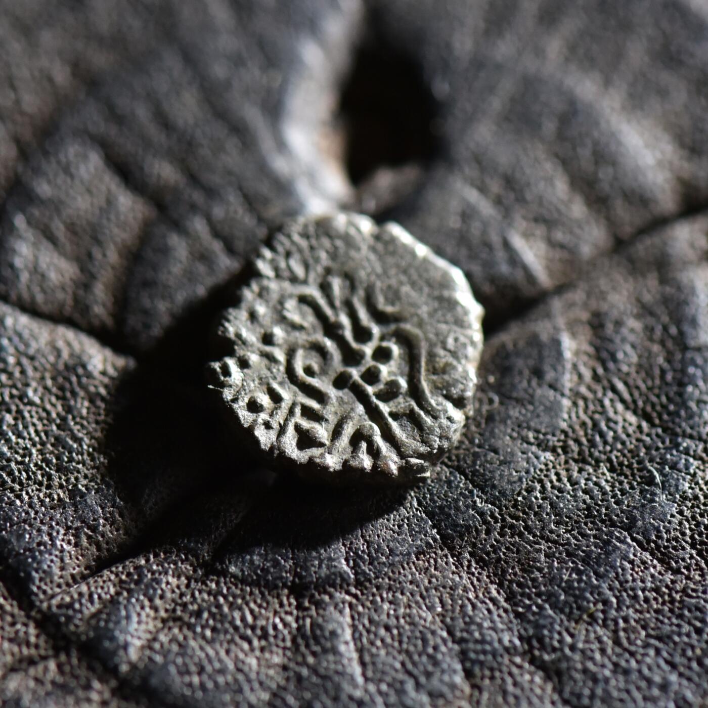 【良泉】【春节前最后一场】2月5日晚19.30点开拍！208组，本场结束后预存钱币的朋友请告知，将连同本场拍品一起邮寄，预祝诸位春节愉快！