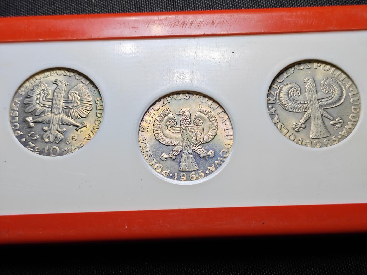 KK钱币收藏小铺  第400期  百期特拍（四拍之四）2月预留时间 周末发货  1965波兰10兹罗提纪念币3枚套 含一枚少见样币 