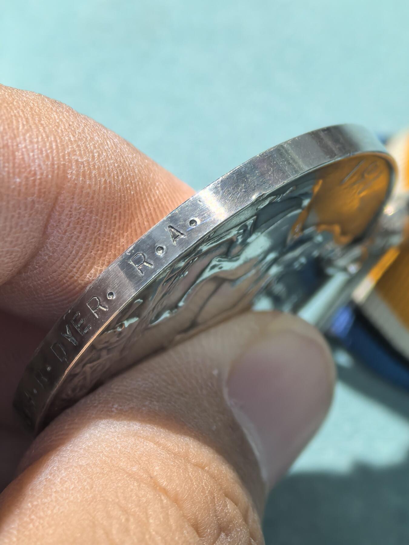 盛世勋华——号角文化勋章邮票专场拍卖第298期 英国一战战争奖章 银制 重1盎司925银 原绶带带边铭，重33克925银，银价500+