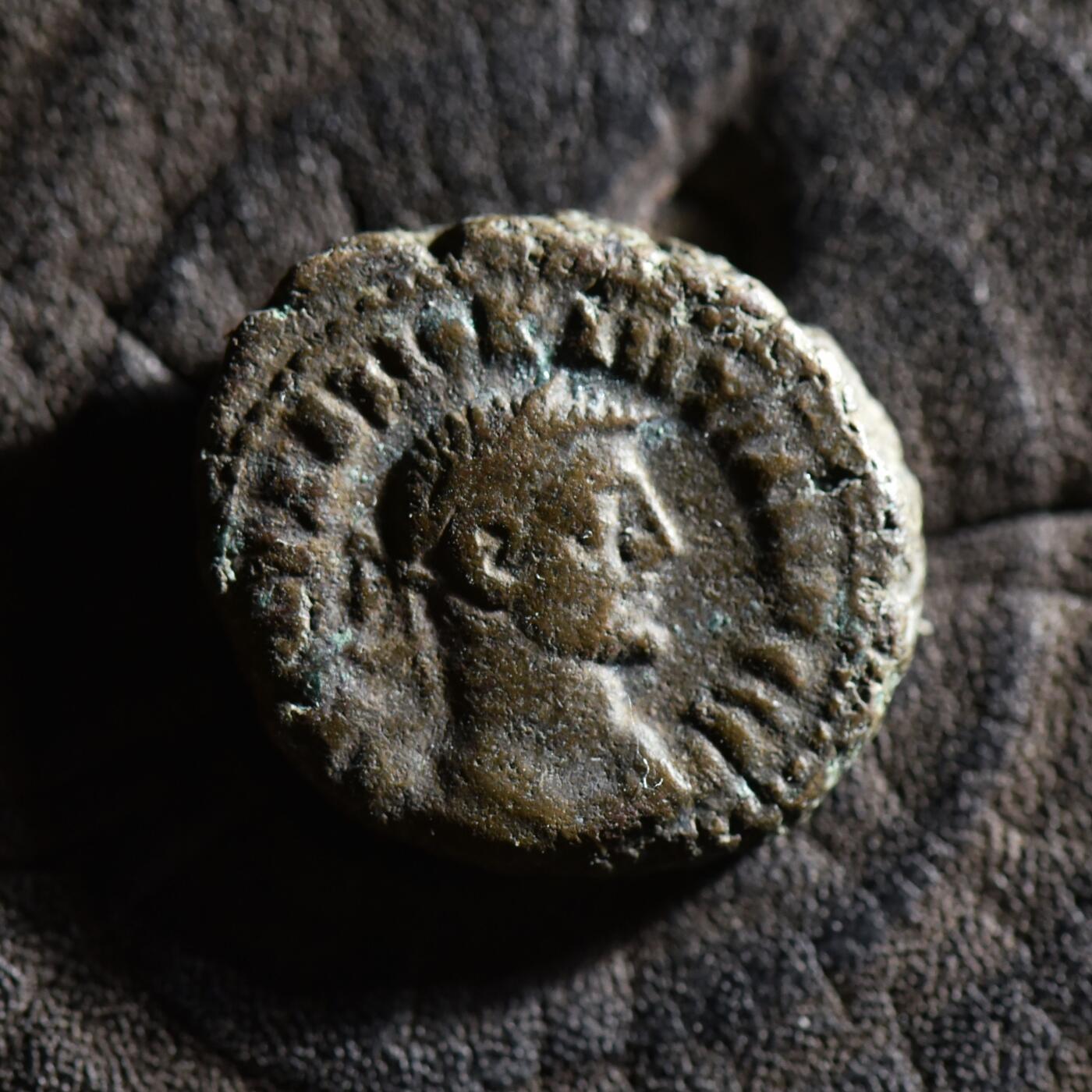 【良泉】【春节前最后一场】2月5日晚19.30点开拍！208组，本场结束后预存钱币的朋友请告知，将连同本场拍品一起邮寄，预祝诸位春节愉快！ 【美品】公元284-285年【古罗马·行省】埃及，戴克里先（ΔIOKΛHTIANOC）虔诚女神，在位第1年（L-A）四德拉克马，8.82克