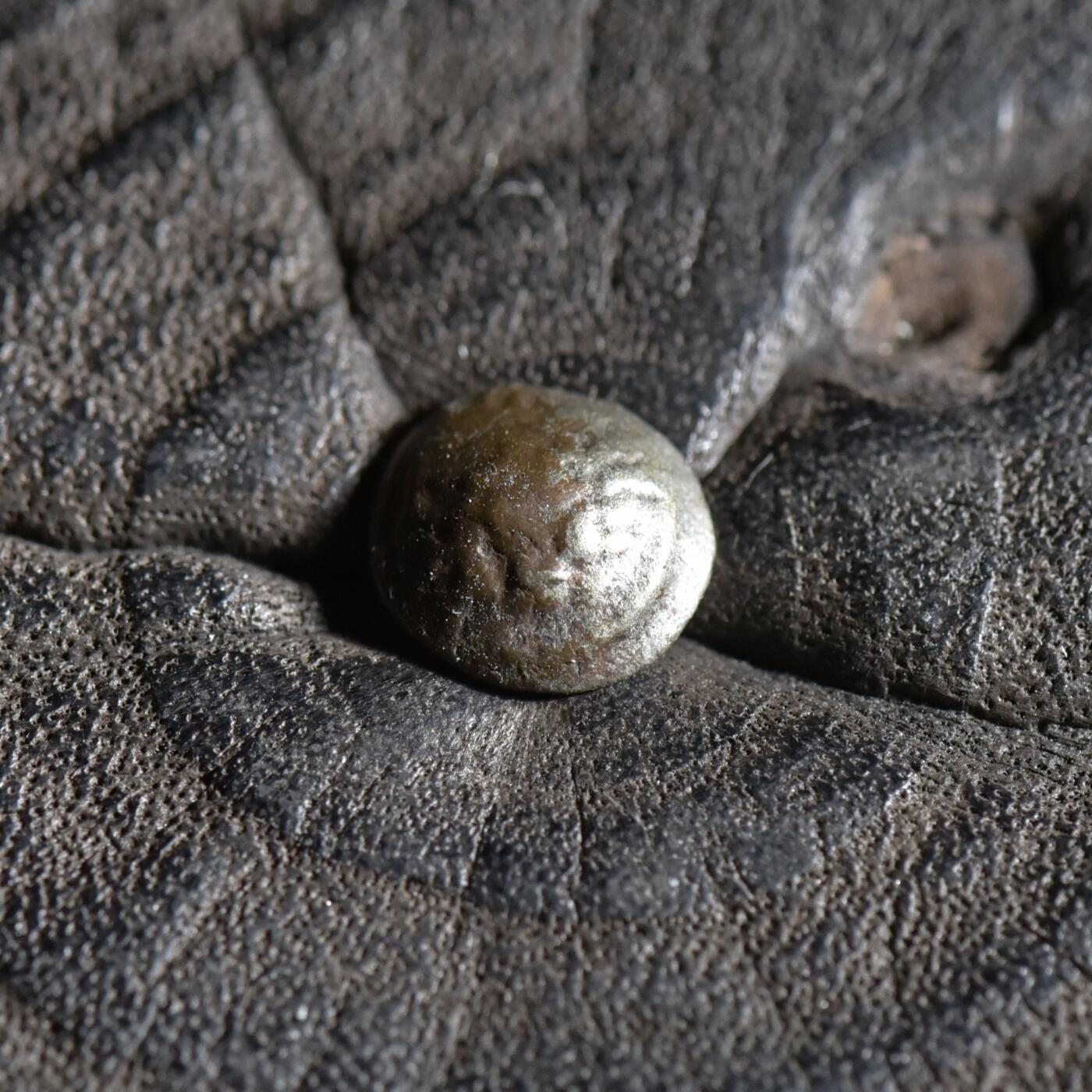 【良泉】【春节前最后一场】2月5日晚19.30点开拍！208组，本场结束后预存钱币的朋友请告知，将连同本场拍品一起邮寄，预祝诸位春节愉快！ 公元100-120年【南阿拉伯半岛】萨巴和希木叶尔王国，阿姆丹王【碟形】1/4标准【微型】银币，0.26克