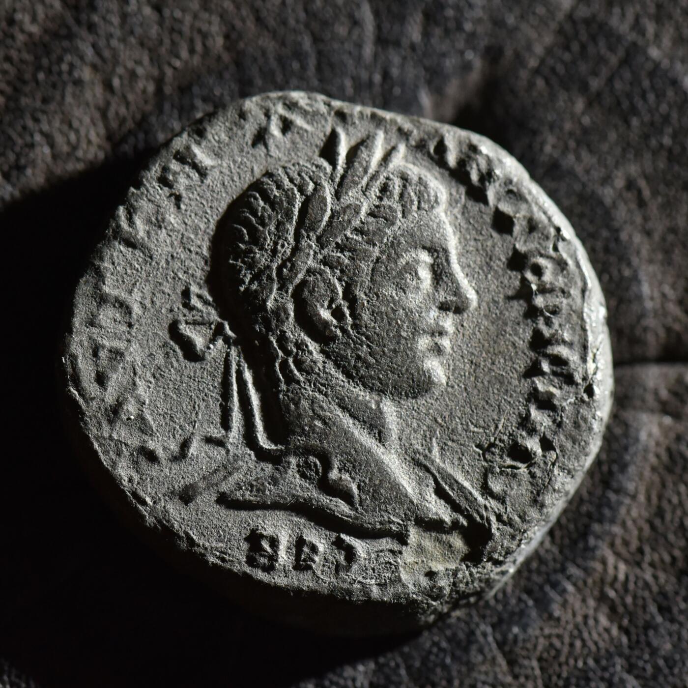 【良泉】【春节前最后一场】2月5日晚19.30点开拍！208组，本场结束后预存钱币的朋友请告知，将连同本场拍品一起邮寄，预祝诸位春节愉快！ 【少见】13.28克，公元218-222年【古罗马·行省】叙利亚-安条克城【暴君】埃拉伽巴路斯“站鹰”四德拉克马银币