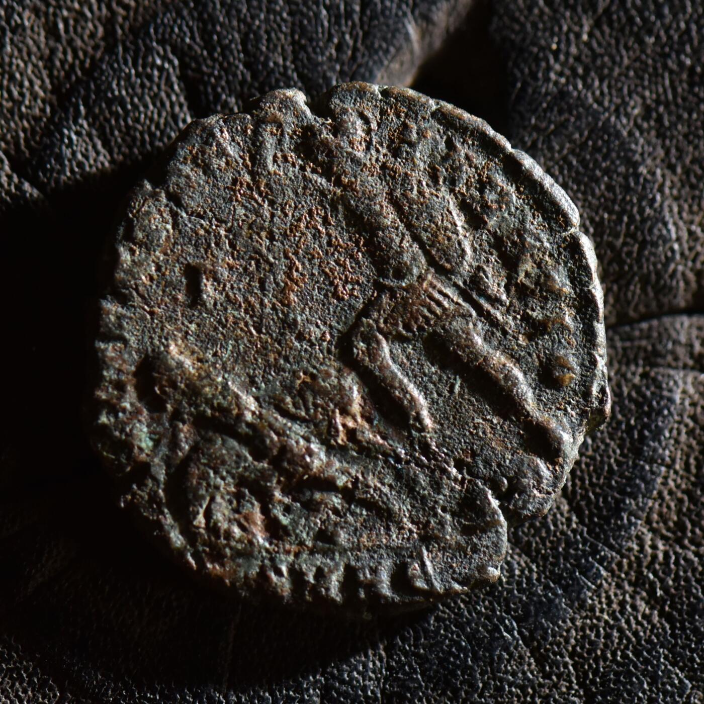 【良泉】【春节前最后一场】2月5日晚19.30点开拍！208组，本场结束后预存钱币的朋友请告知，将连同本场拍品一起邮寄，预祝诸位春节愉快！ 【百分币】公元337-361年【古罗马】君士坦提乌斯二世“重现幸福时光”大铜币，4.95克