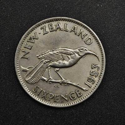 【淘币小摊】实时拍第八百四十九拍   散币银币场   满百包邮可预留二周 每周一统一发货   - 新西兰1953年伊丽莎白二世6便士镍币