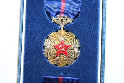 大猫徽章拍卖 第286期 捷克斯洛伐克胜利二月勋章   捷克斯洛伐克的十月革命勋章