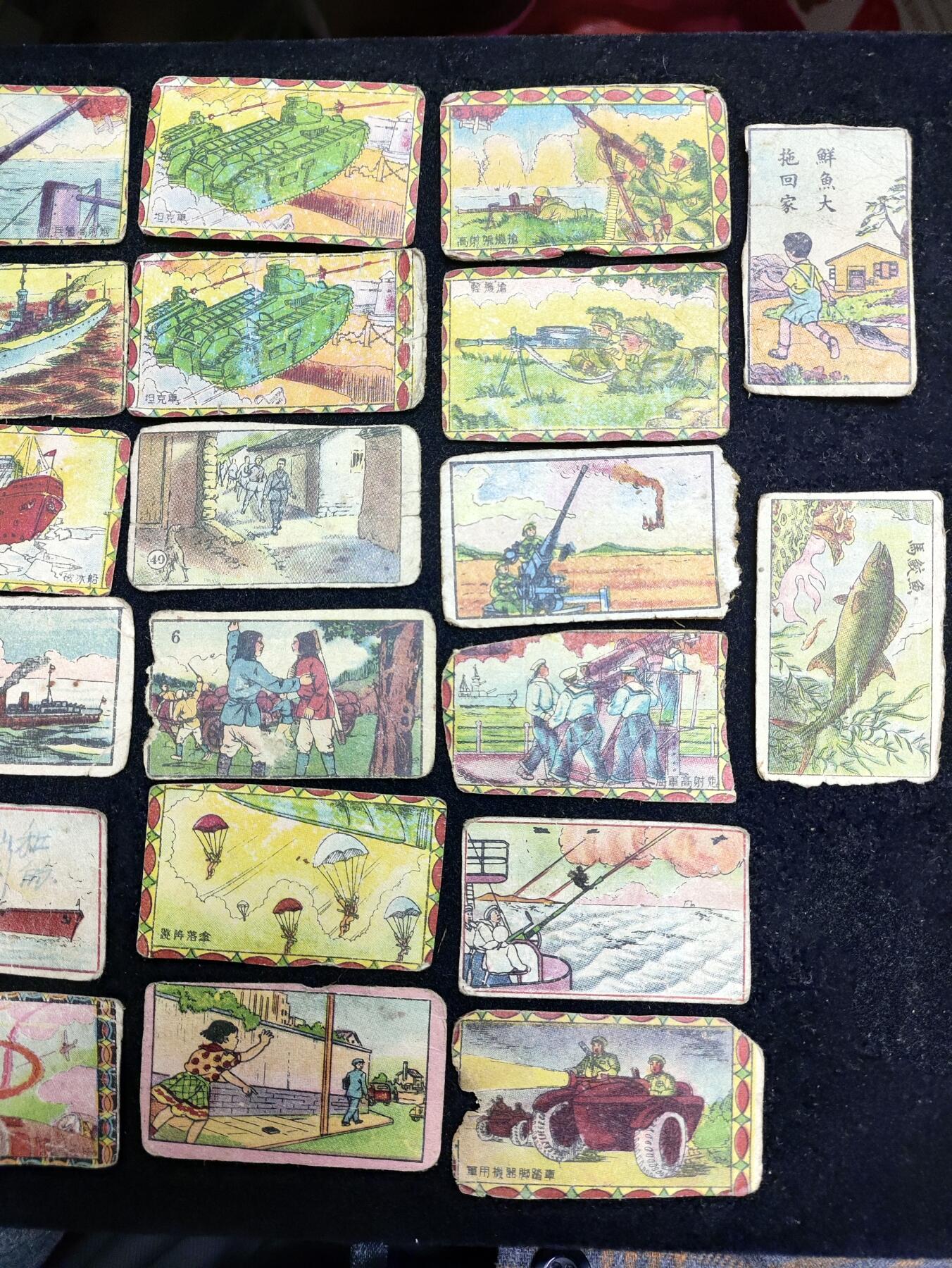 上世纪50年代建国初期老洋画、画片、吧唧、公仔纸85张一组