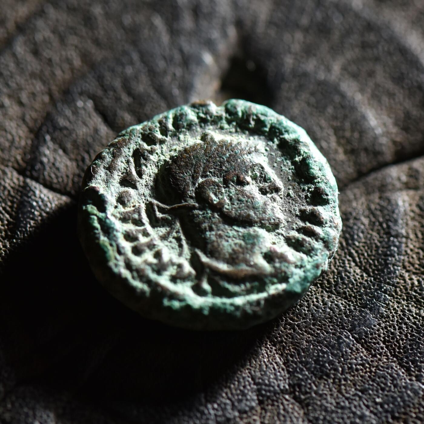 【良泉】【春节前最后一场】2月5日晚19.30点开拍！208组，本场结束后预存钱币的朋友请告知，将连同本场拍品一起邮寄，预祝诸位春节愉快！  【藏家出品A】古罗马帝国，埃及行省，公元290-291年，戴克里先，背面打制希望女神，四德拉克马，亚历山大港造币厂，7.9克