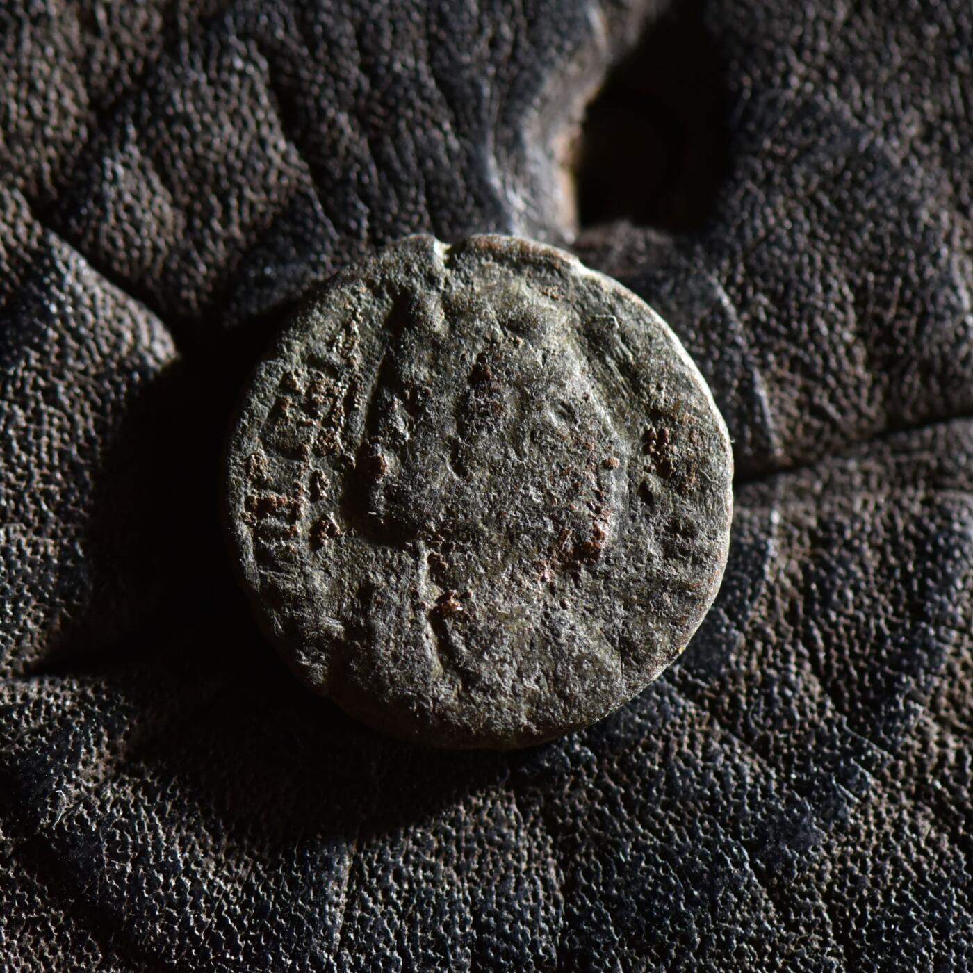 【良泉】【春节前最后一场】2月5日晚19.30点开拍！208组，本场结束后预存钱币的朋友请告知，将连同本场拍品一起邮寄，预祝诸位春节愉快！ 【罕见】公元337-340年【古罗马】君士坦丁大帝之母——圣海伦娜，背和平女神派克斯，1.66克