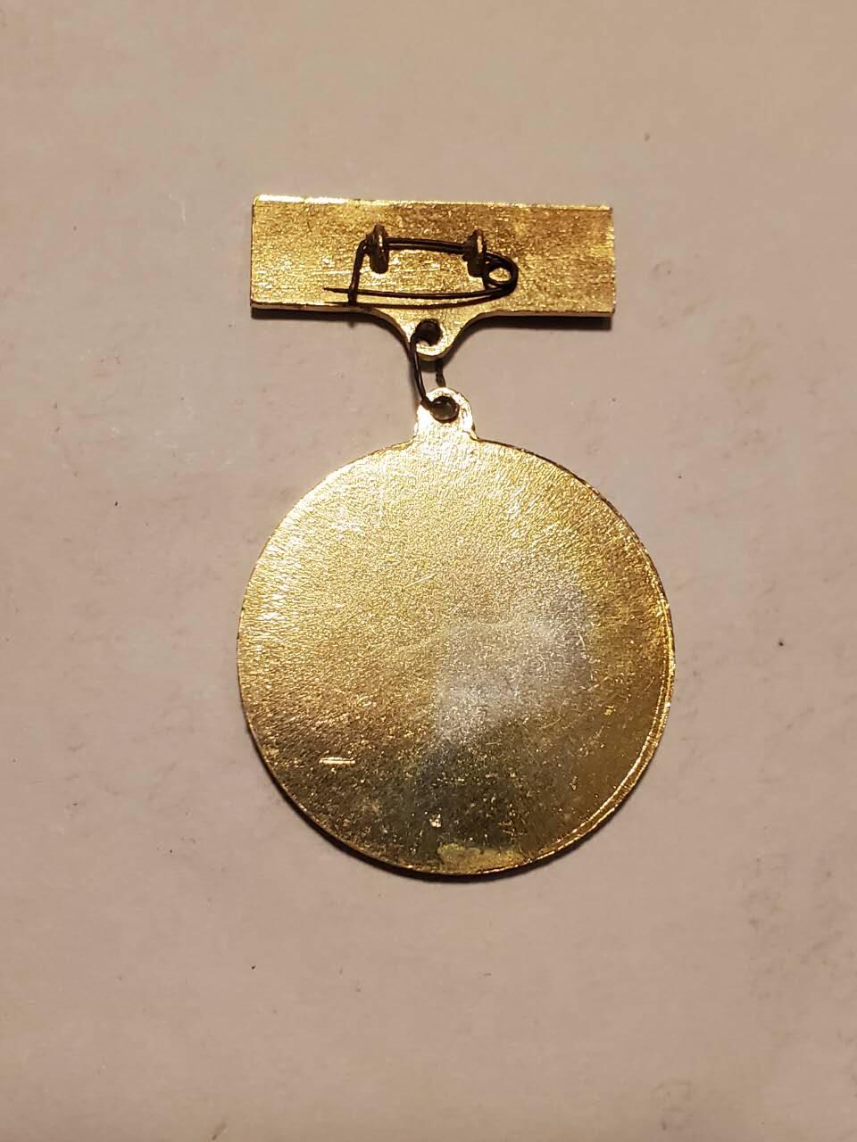 韵星假日拍卖第三十六期 -- Rimey Holidays Auction 36 柬埔寨人民共和国解放红色高棉颠覆波尔布特战役奖章 好品无损 