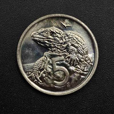 【淘币小摊】实时拍第八百四十九拍   散币银币场   满百包邮可预留二周 每周一统一发货   - 新西兰1973年伊丽莎白二世5分镍币