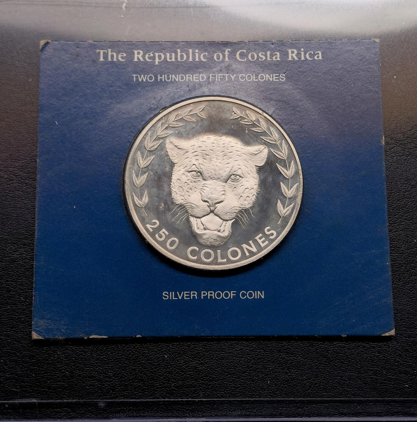 凡希社世界钱币微拍第三百十八期 荐！1982哥斯达黎加美洲豹250Colones精铸大银，富兰克林厂官方塑封卡装（原厂密封状态，无开裂），当代美洲珍稀品种。（视频参考）