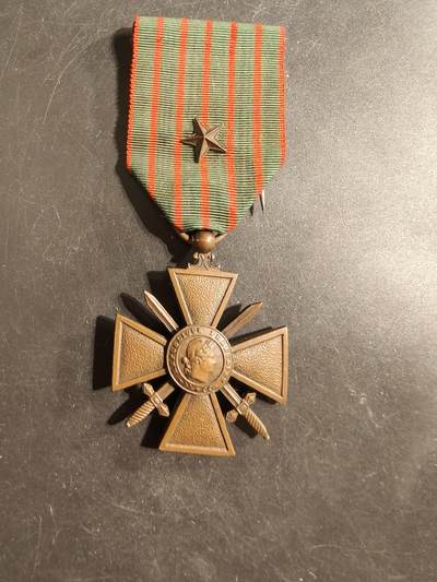 老王徽章第176期 - 法国1917版战争十字奖章   1颗铜星勋饰