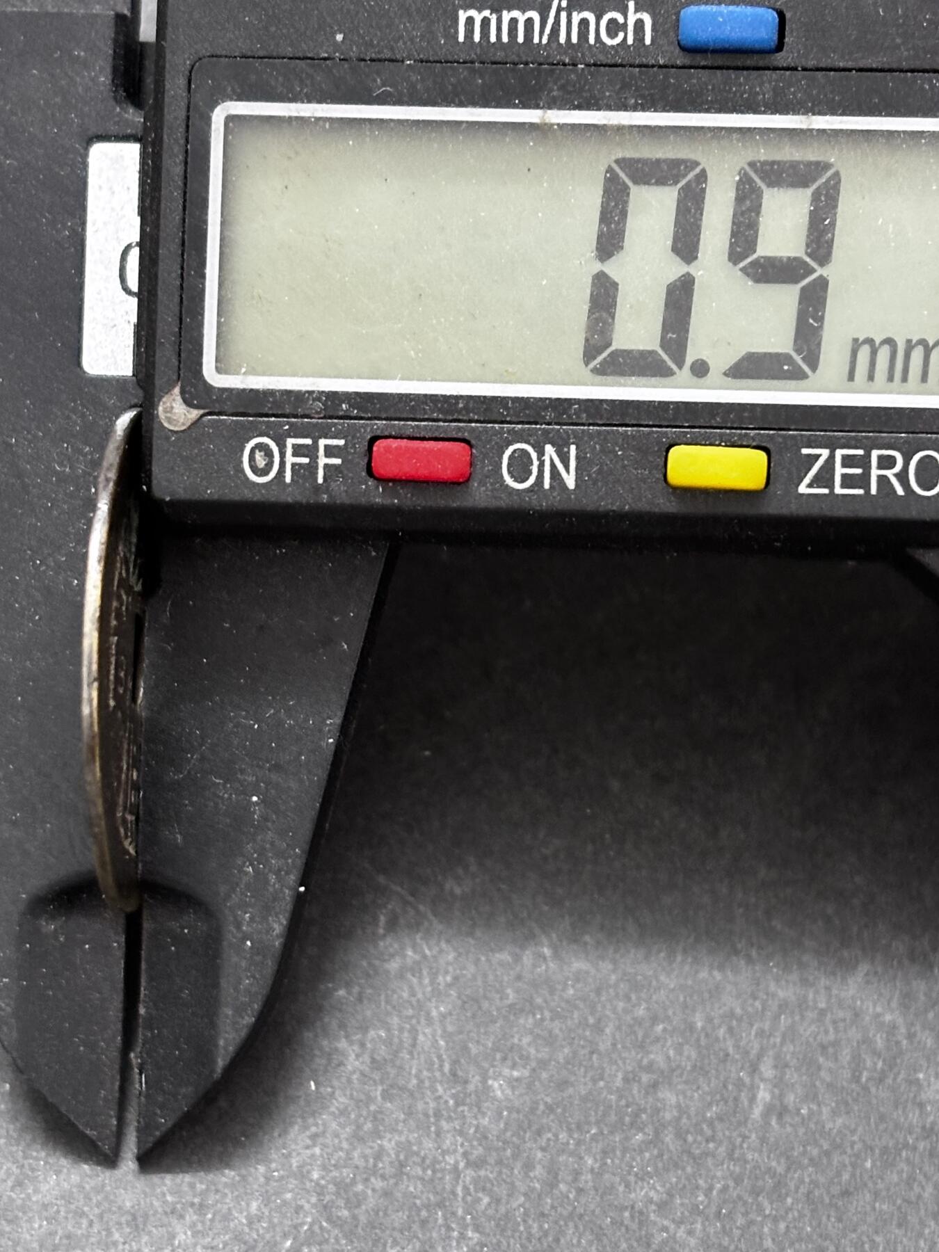 文馨钱币收藏 2026新年第三场（第 289 场）【长期接代拍品】 传世黄亮康熙通宝满汉河，工头通有点河，直径大小细节见图