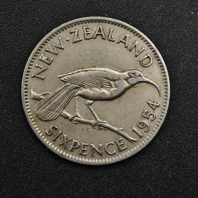 【淘币小摊】实时拍第八百四十八拍   散币银币场   满百包邮可预留二周 每周一统一发货   - 新西兰1954年伊丽莎白二世6便士镍币