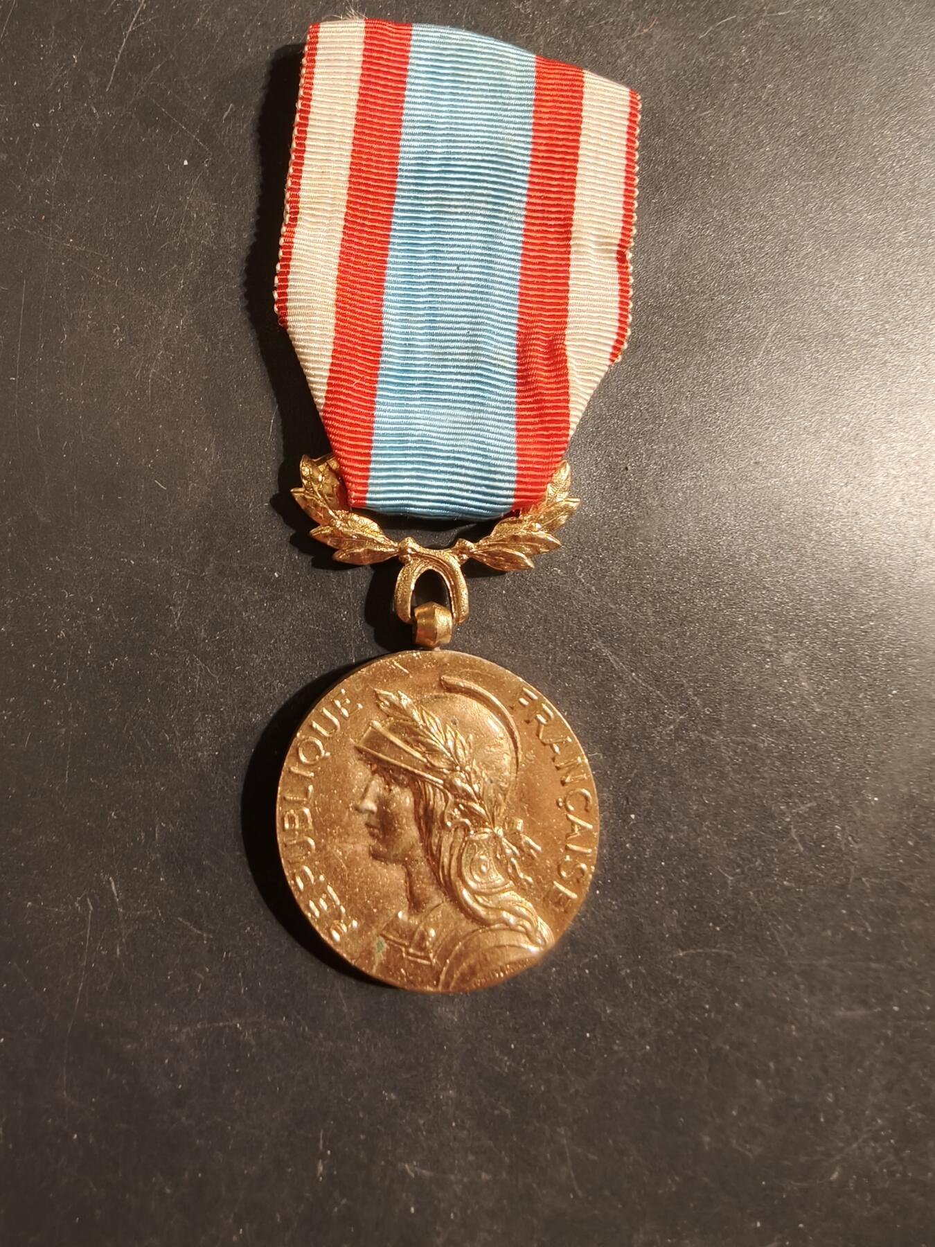 老王徽章第176期 法国北非安全行动战役奖章  